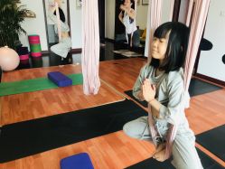 -Yvon yoga 瑜伽·精准体态管理中心