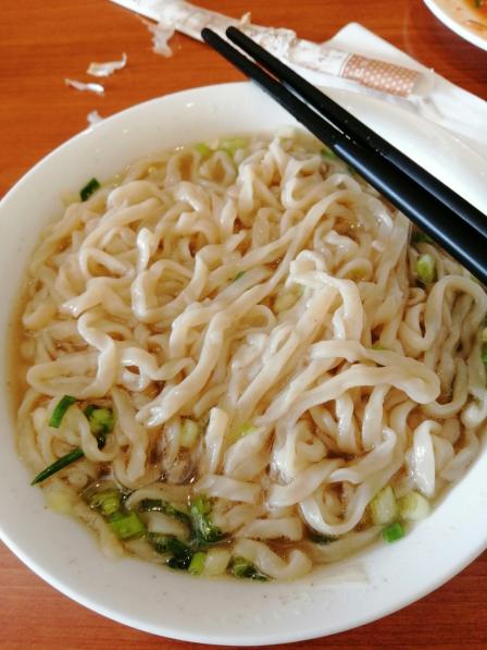 玉麦手工面条-"要了一碗小碗汤面8块和一碟炒菜双拼10块.
