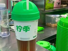 传统手打柠檬茶超大杯-柠季·手打柠檬茶(上海龙之梦店)