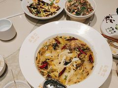 -渔语鱼酸菜鱼新川菜(来福士店)