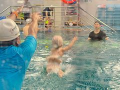 -蓝旗亲子游泳(范湖万达广场店)