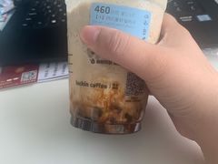 陨石拿铁瑞纳冰-瑞幸咖啡(亿城国际中心店)