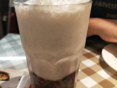 w港式红豆冰-新大咀港式茶餐厅(宝山万达店)