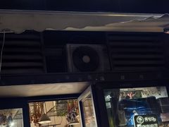 -何兮花店·气球派对鲜花店(马桥银春路万科城店)