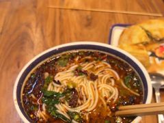 -云阿蛮云南生烫牛肉米线(奉贤路店)