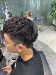 -Coo Hair salon