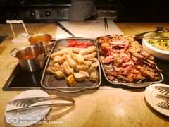 -大中华希尔顿酒店-念自助餐·嗨啤·小龙虾