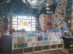 -钟书阁(松江泰晤士小镇店)