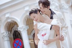 -现代经典婚纱摄影