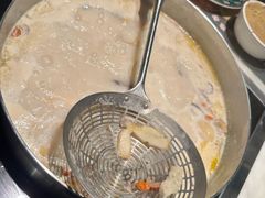 -尚尚仙·酸汤猪手·猪肚鸡火锅(华联万柳购物中心店)
