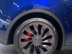 -TESLA 特斯拉(上海太古汇体验店)