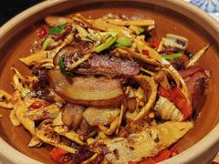 春笋炒腊肉-燕郊烧鸽子(酷车小镇店)
