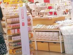 -名创优品(江南新地店)