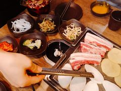 -香猪坊韩国烤肉专属门店(魏公村店)