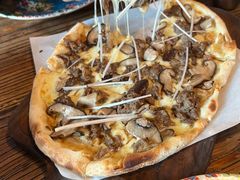 烤牛肉披萨-I HOLIC艾豪丽披萨(KKone店)