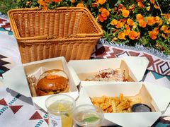 -LESCEDARS Brasserie Bistro香柏树