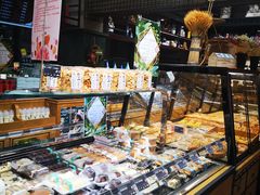 面包甜点陈列柜-FASHION BAKERY法森贝克(新德路店)