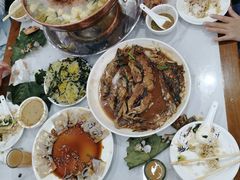 -一口猪海鲜浑锅·东北家常菜