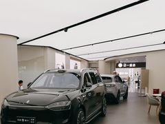 -华为智能生活馆(上海中山公园龙之梦)