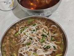 -正宗杨记普洱酸醋米线(总店)