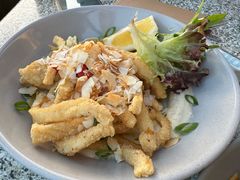 -12 Rocks Beach Bar Cafe