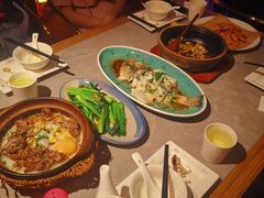 窝蛋牛肉煲仔饭-啫神·广州地标美食(北京路店)