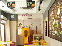 用餐区-德克士(务川店)