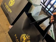 -王府井奥莱临潼小镇(临潼店)