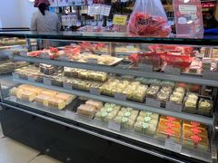 面包甜点陈列柜-红宝石·鲜奶小方·海派西点房(南丹店)