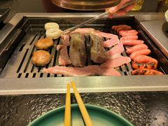 -臻牛烤肉
