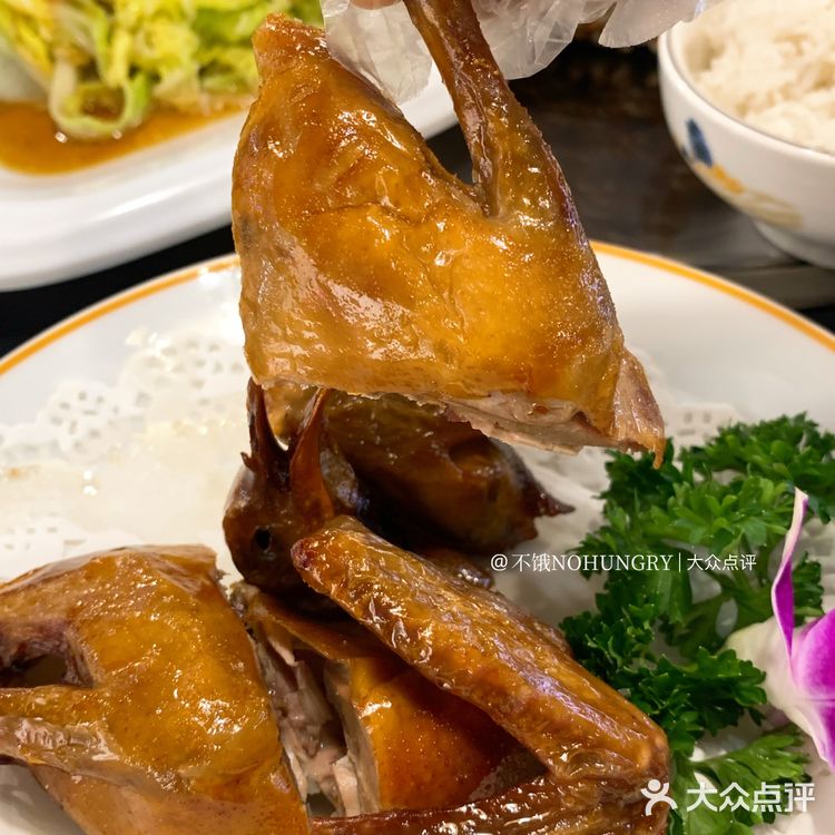 跟老广食粤菜，这只红烧乳鸽阿妈都话好🕊️👍🏻