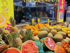 -三亚火车头万人海鲜广场