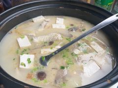 -土砂锅生态山庄·非遗砂锅雅鱼