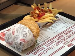 -The Habit Burger Grill 哈比特汉堡(复兴soho店)