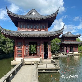 门票五十元。全部逛完差不多两个小时的时间