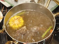 清汤牛骨汤锅-江南福宴·澳门海鲜.牛肉火锅(汇高栢悦中心店)