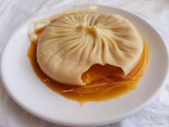 蟹肉汤包-鸿运酒楼