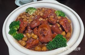 Nanru Peanut Braised Pig Tail