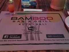 餐具摆设-Bamboo Bar & Grill Restaurant