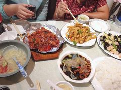 -东来菜馆•手抓海鲜家常菜•海鲜锅贴(鸽子窝店)