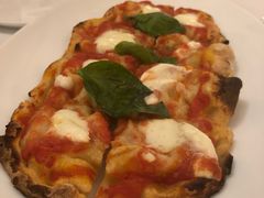 -卡佩罗意大利餐厅及酒吧Al Cappello Trattoria