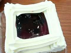 -红宝石·鲜奶小方·海派西点房(南丹店)