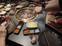 -铭牛烧肉·和牛海鲜自助(高新月牙湖店)