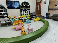 -瑞尔齿科(南京东路名人诊所)