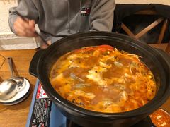 酸汤鱼火锅-猫爷的腔调·黔小馆(交大医学住宅区店)