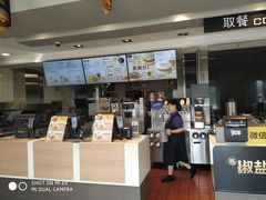-麦当劳(常山服务区得来速店)