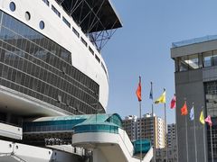 -裕彤国际体育中心