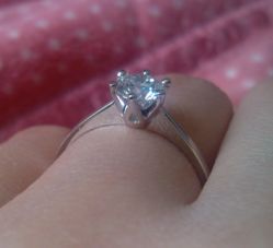 -威德钻石-克拉钻大本营(南京东路店)