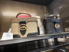 -COACH蔻驰(赛特奥特莱斯店)
