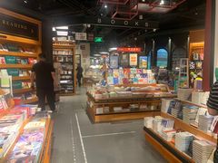 -西西弗书店&矢量咖啡(凯德晶萃广场店)